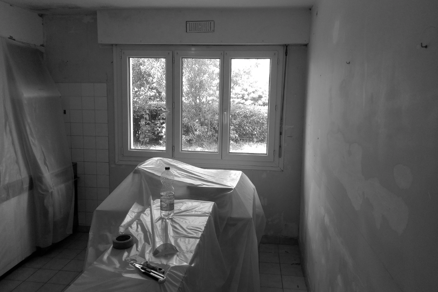 chantier travaux de peinture cuisine Locunolé AG PLAK